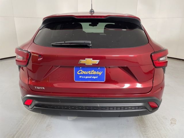 2024 Chevrolet Trax LS photo 8