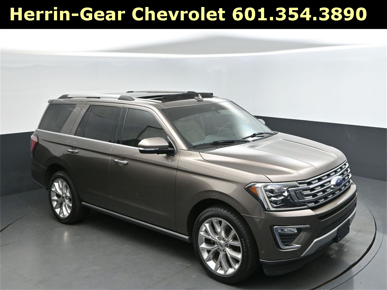 2019 Ford Expedition Limited's photo