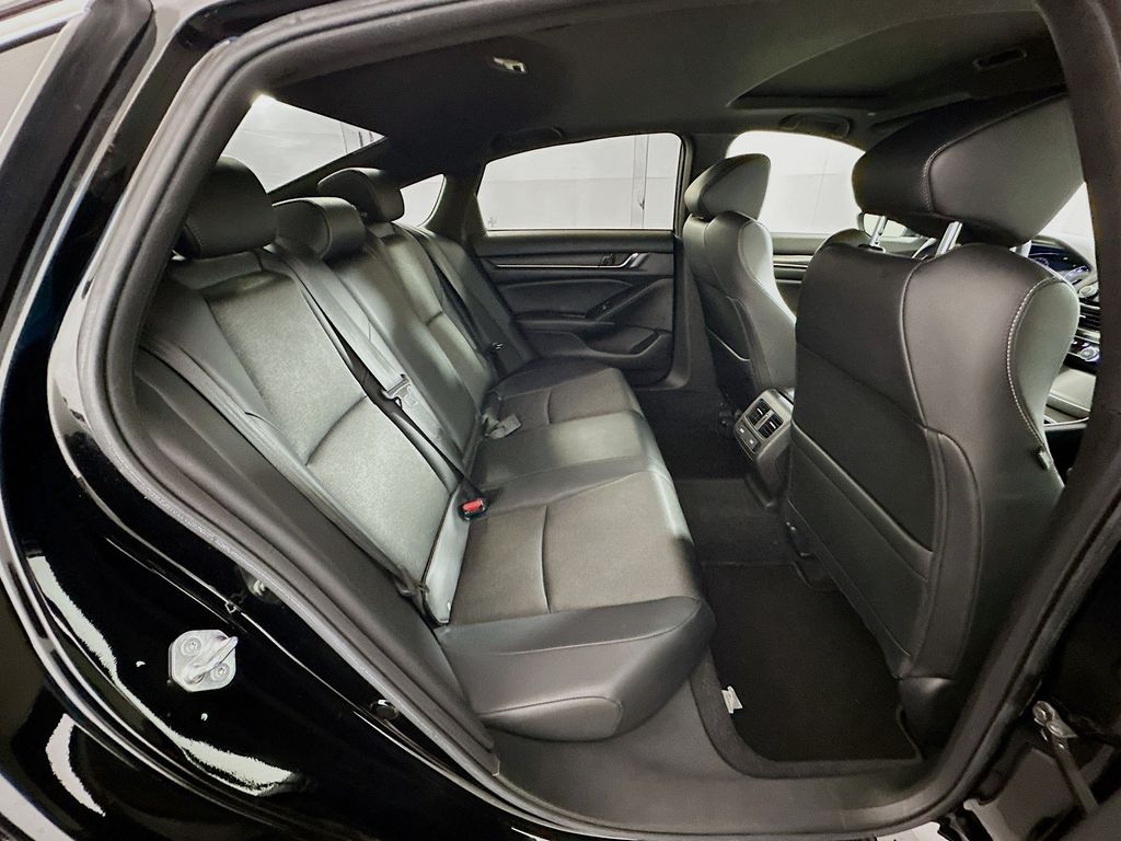 2022 Honda Accord 2.0T Sport photo 27