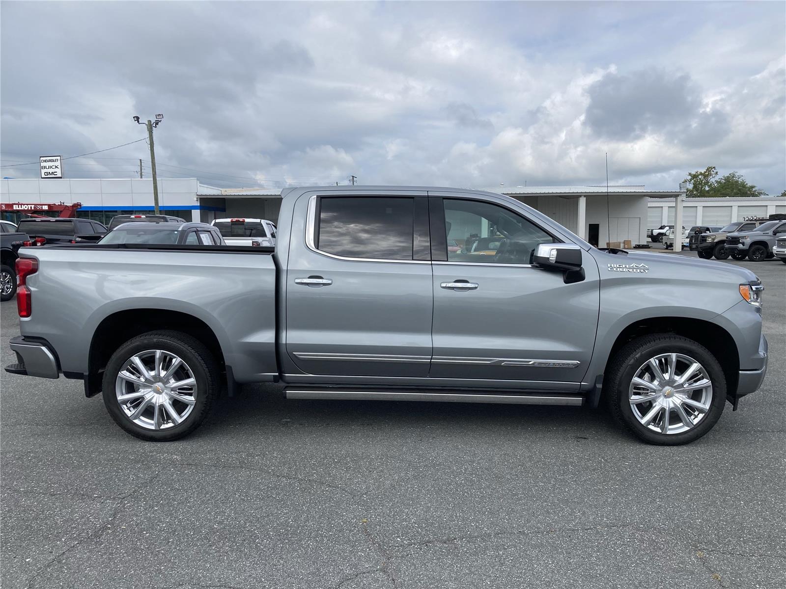 2026 Chevrolet Silverado 1500 High Country photo 4