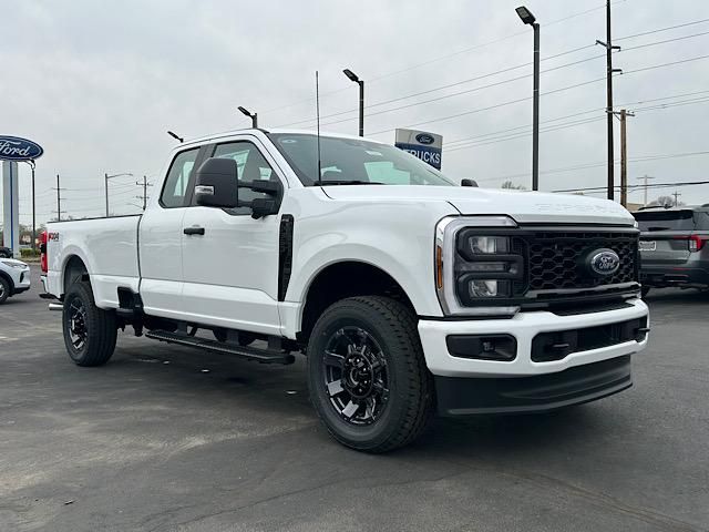 2025 Ford F-350 XL photo 13