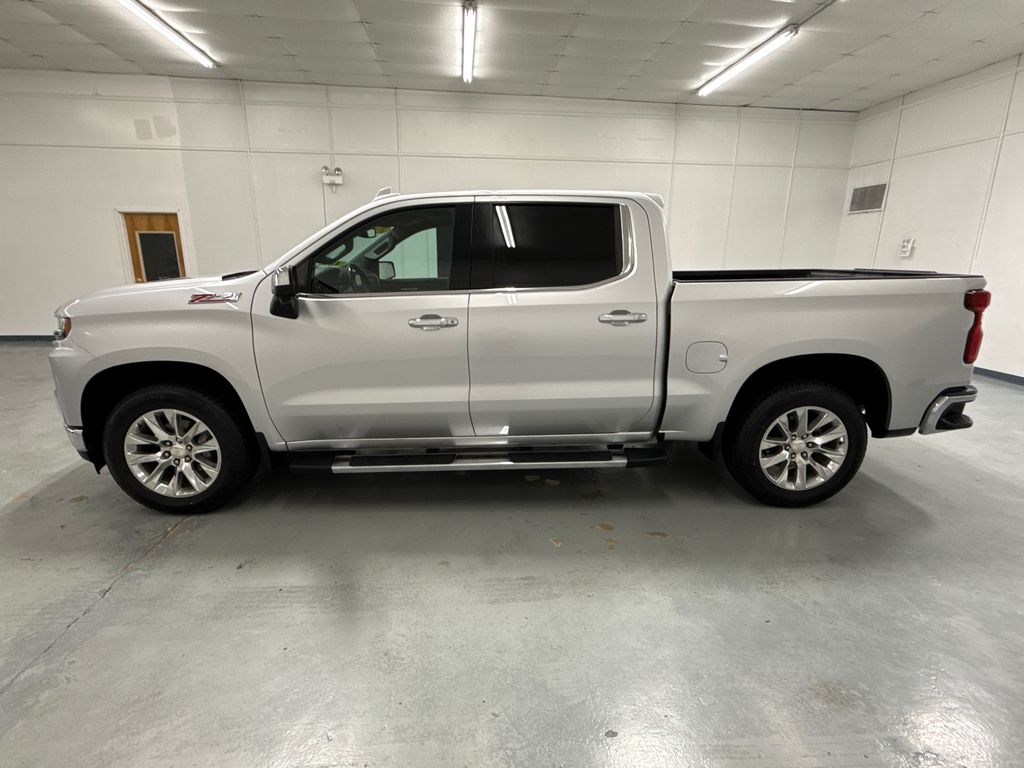2019 Chevrolet Silverado 1500 LTZ photo 2