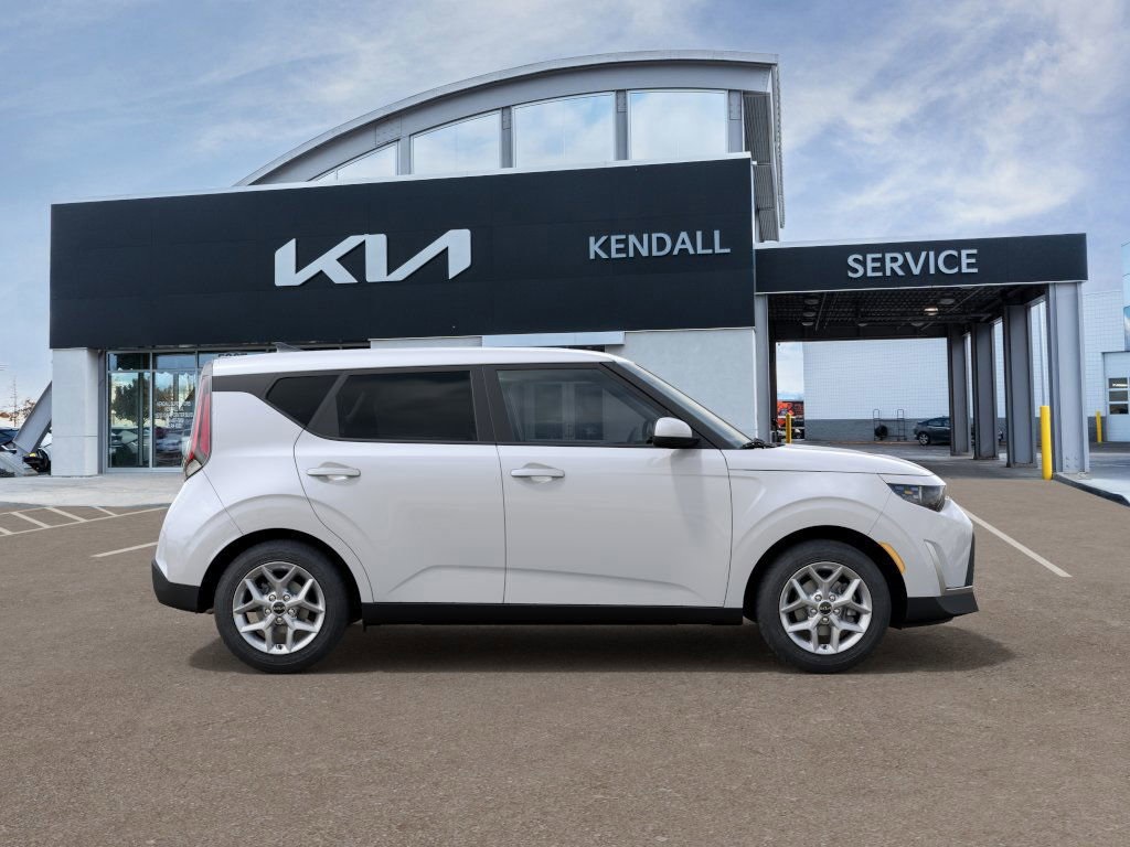2025 Kia Soul LX photo 6