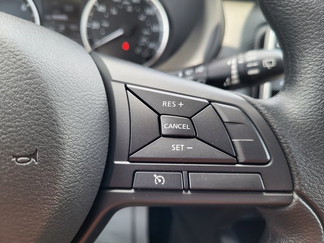 2025 Nissan Kicks Play S photo 17