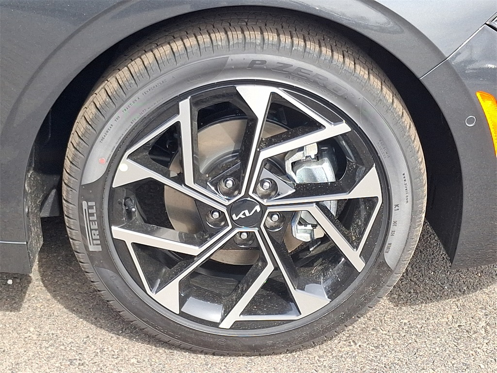 2025 Kia K5 EX photo 6