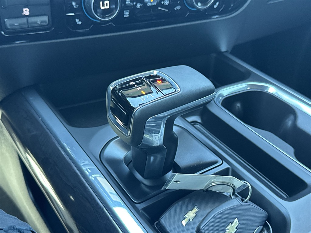 2025 Chevrolet Silverado 1500 LTZ photo 25
