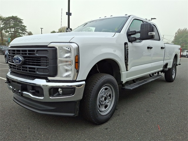 2025 Ford F-350 XL photo 3