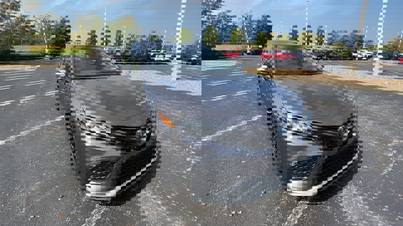 2023 Toyota Camry XSE photo 3