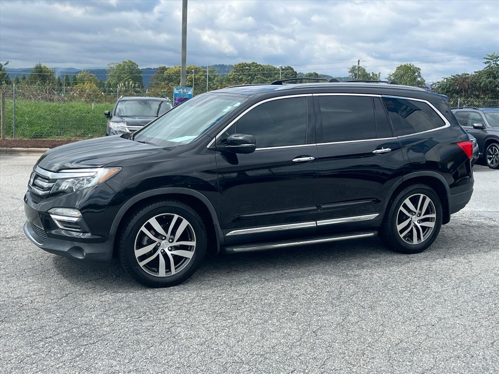 2016 Honda Pilot Touring photo 4