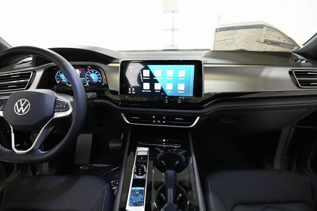 2026 Volkswagen Atlas Cross Sport SE Technology photo 2