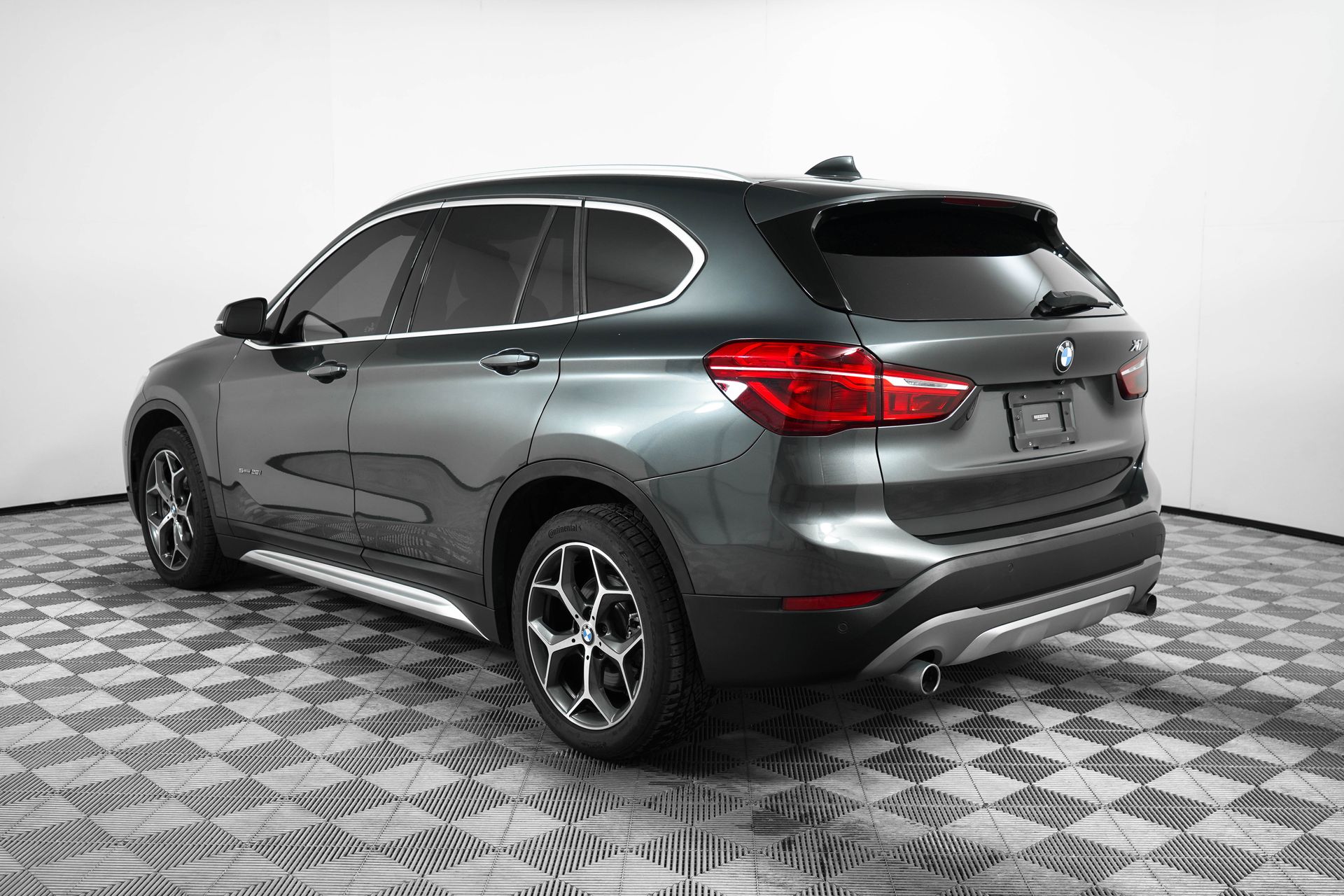 2018 Bmw X1 sDrive28i photo 3