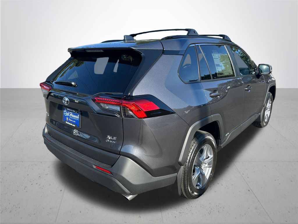2025 Toyota RAV4 Hybrid XLE photo 7