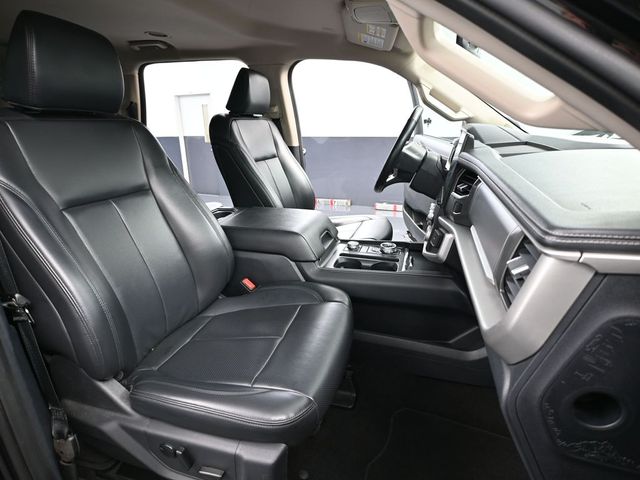 2023 Ford Expedition XLT photo 43