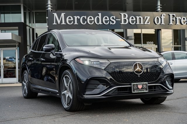 2023 Mercedes-Benz EQS SUV Base's photo