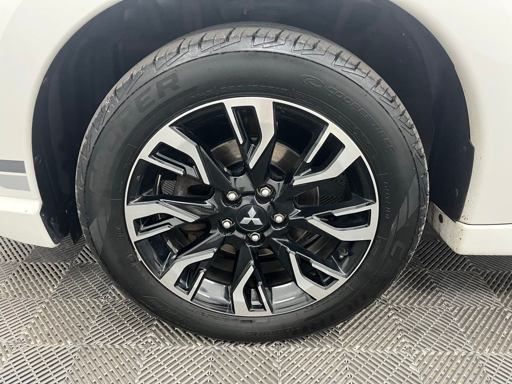2018 Mitsubishi Outlander PHEV SEL photo 8