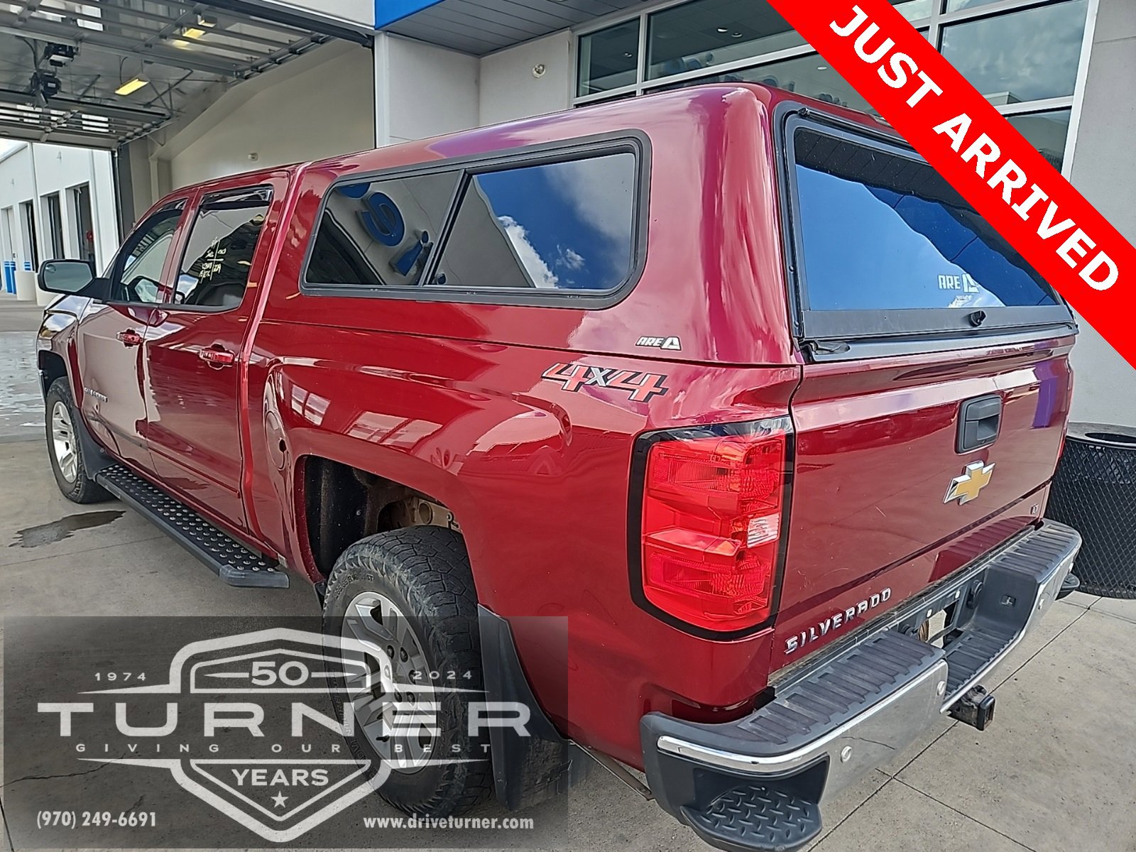 2018 Chevrolet Silverado 1500 LT photo 3