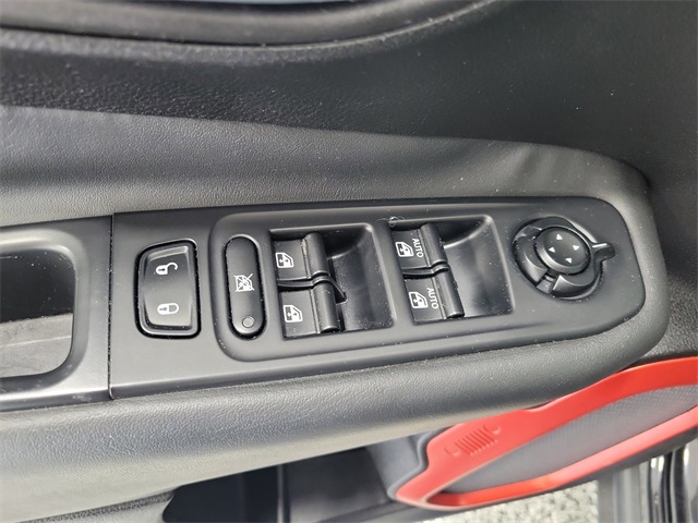 2017 Jeep Renegade Trailhawk photo 10