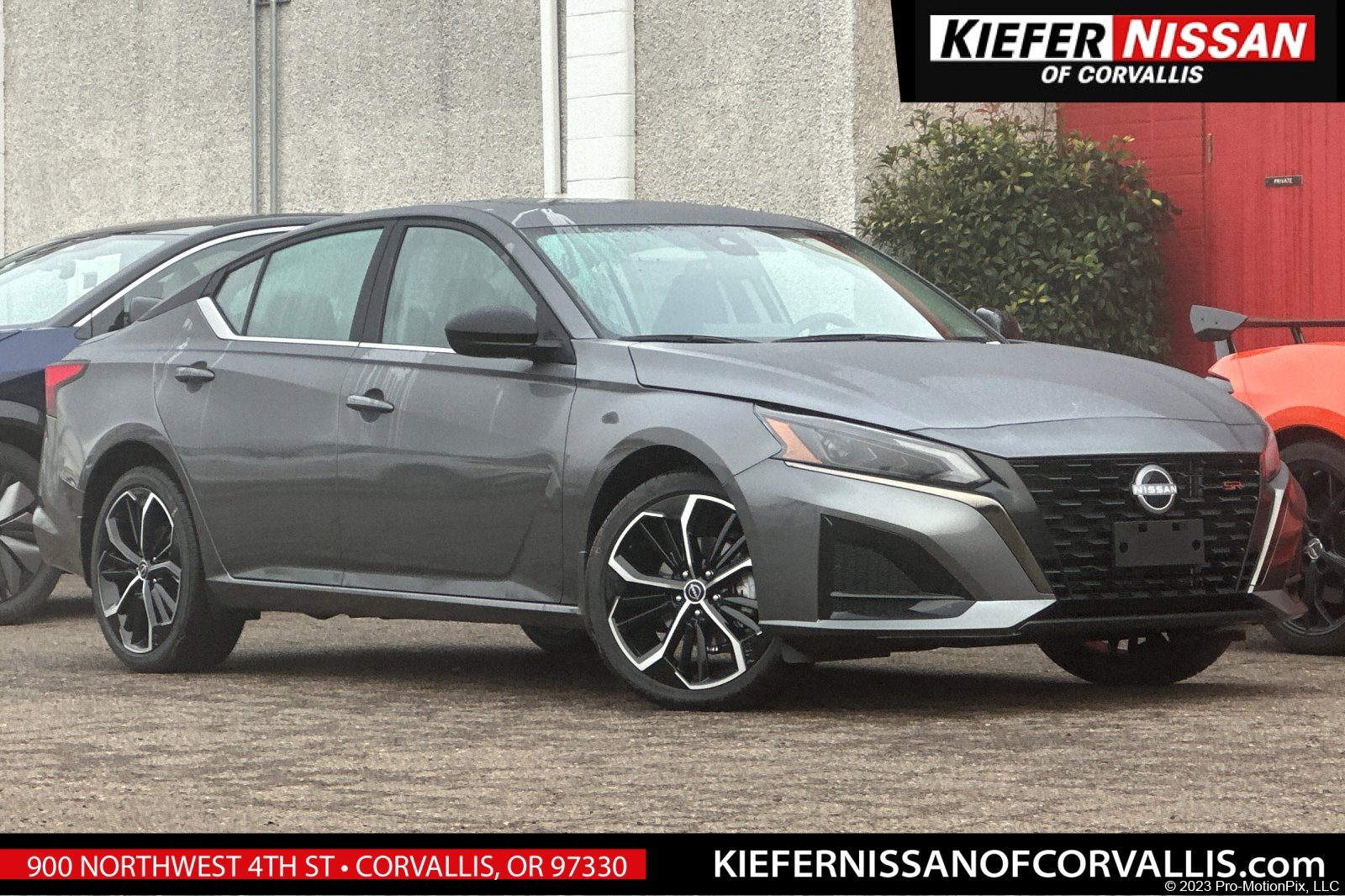 2025 Nissan Altima SR's photo