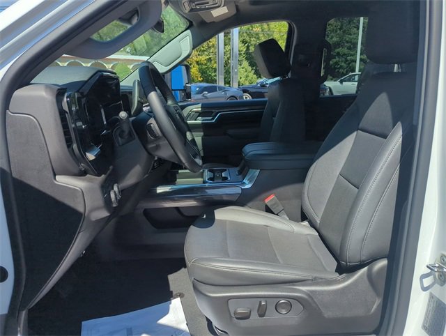 2024 Chevrolet Silverado 2500HD LTZ photo 11