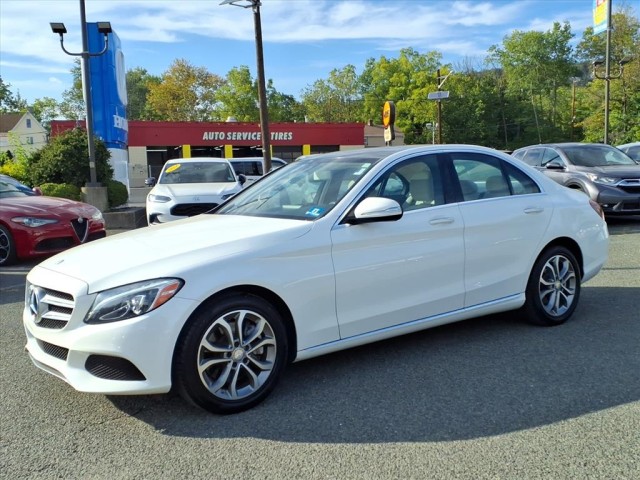 2015 Mercedes Benz C 300 photo 3