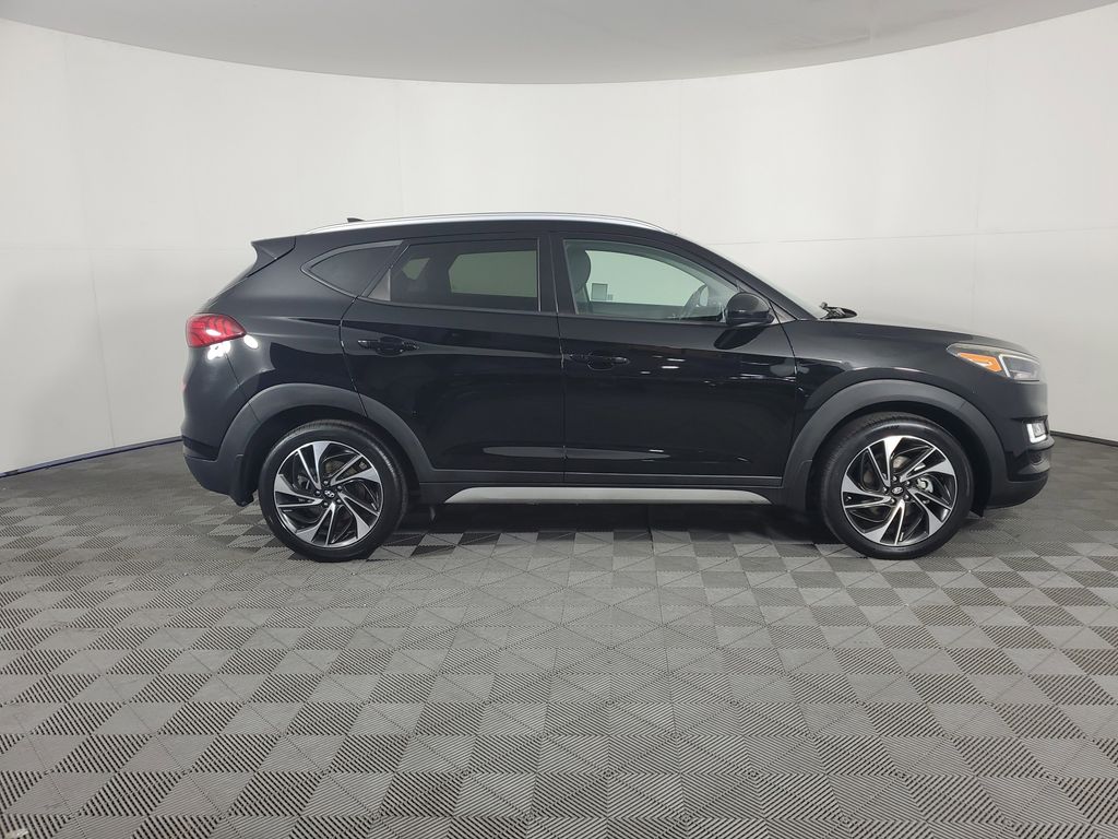 2019 Hyundai Tucson Sport photo 2