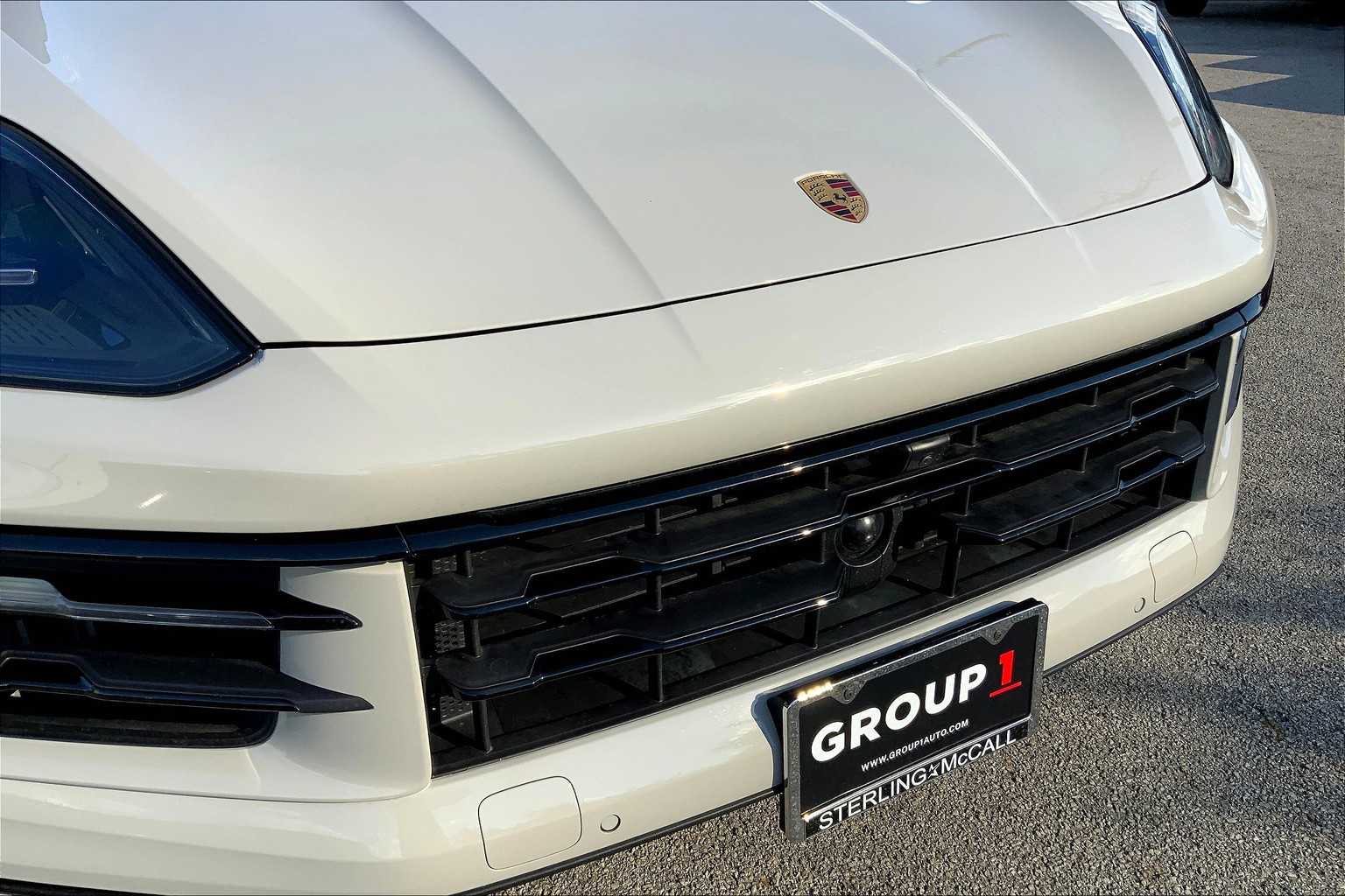 2024 Porsche Cayenne Coupe photo 57