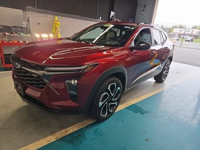 2024 Chevrolet Trax photo 2
