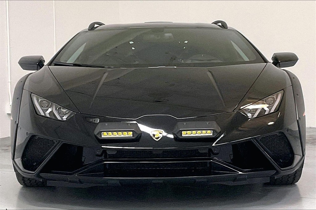 2024 Lamborghini Huracan Sterrato Base photo 2