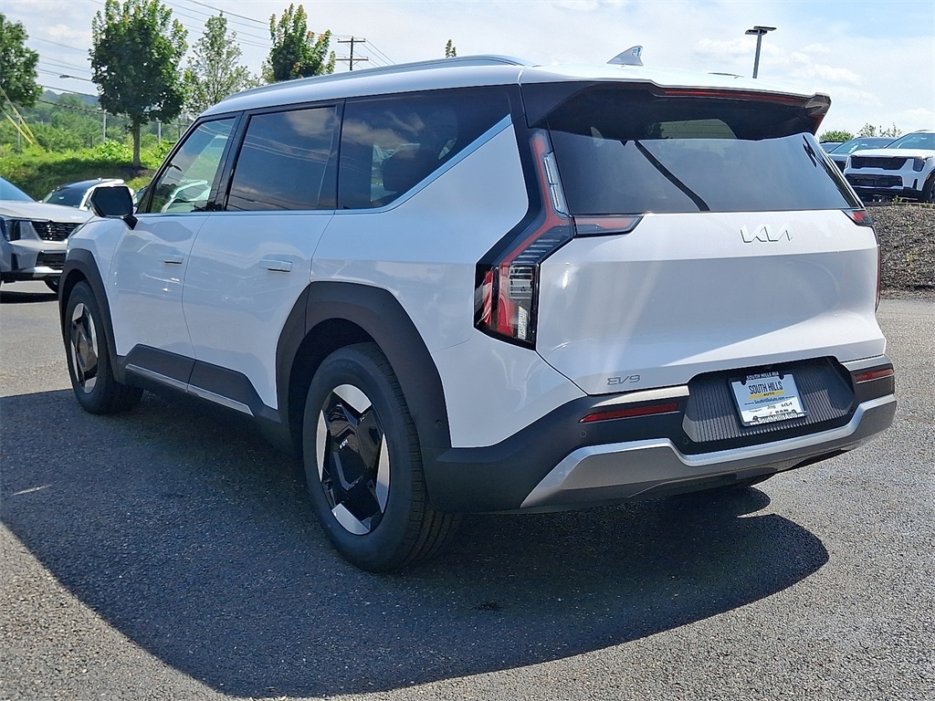 2026 Kia EV9 Wind photo 4