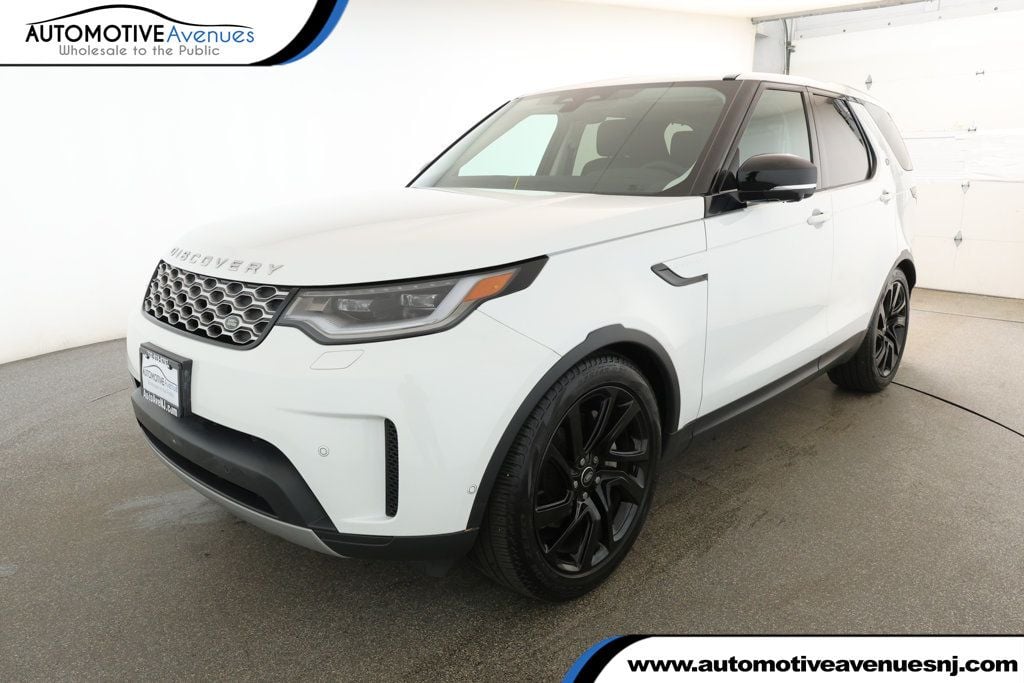 2024 Land Rover Discovery S's photo