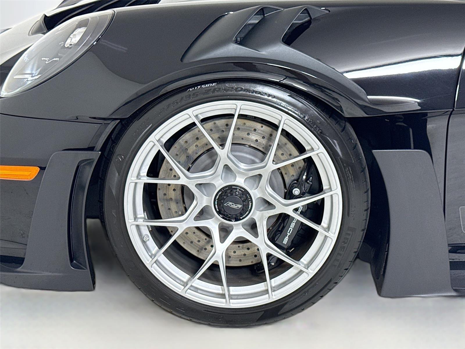 2025 Porsche 911 GT3 RS photo 38