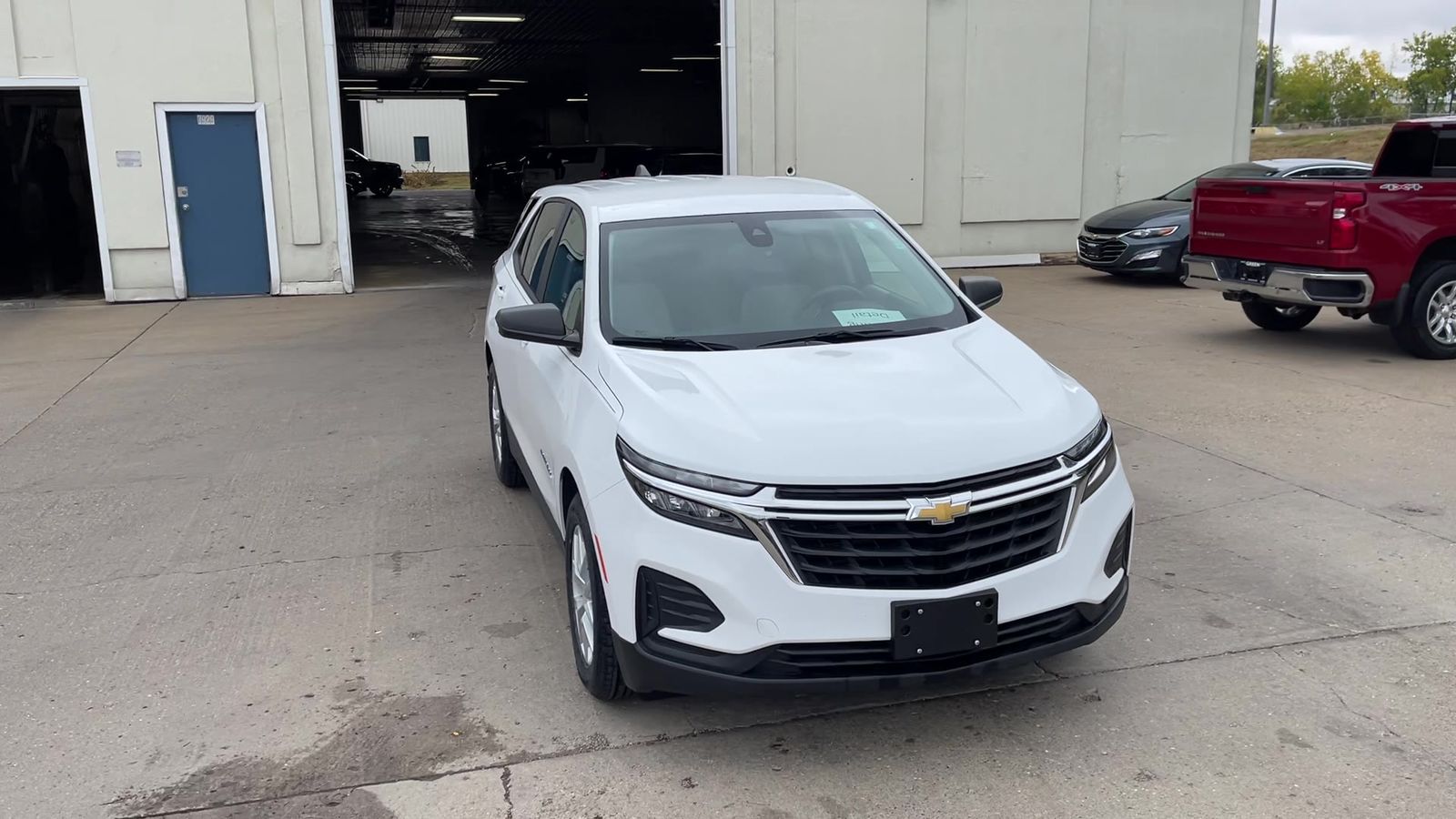 2022 Chevrolet Equinox LS photo 4