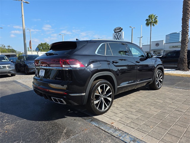 2024 Volkswagen Atlas Cross Sport SEL Premium R-Line photo 2
