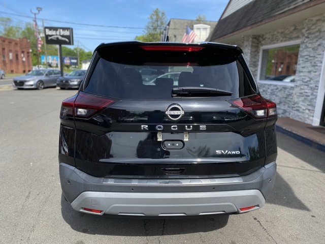 2022 Nissan Rogue SV photo 6
