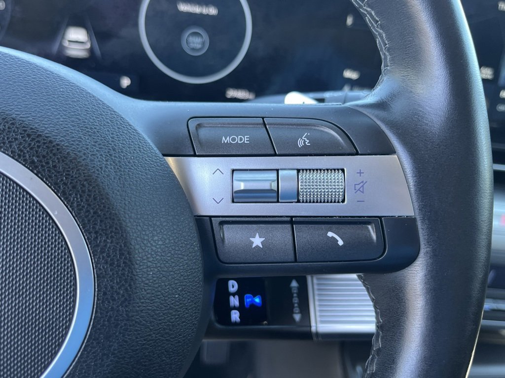 2024 Hyundai Kona Limited photo 3