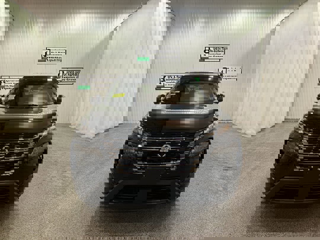 2026 Nissan Rogue S photo 2