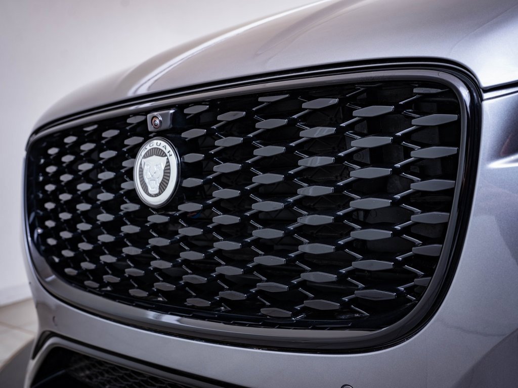2026 Jaguar F-PACE P250 R-Dynamic S photo 3