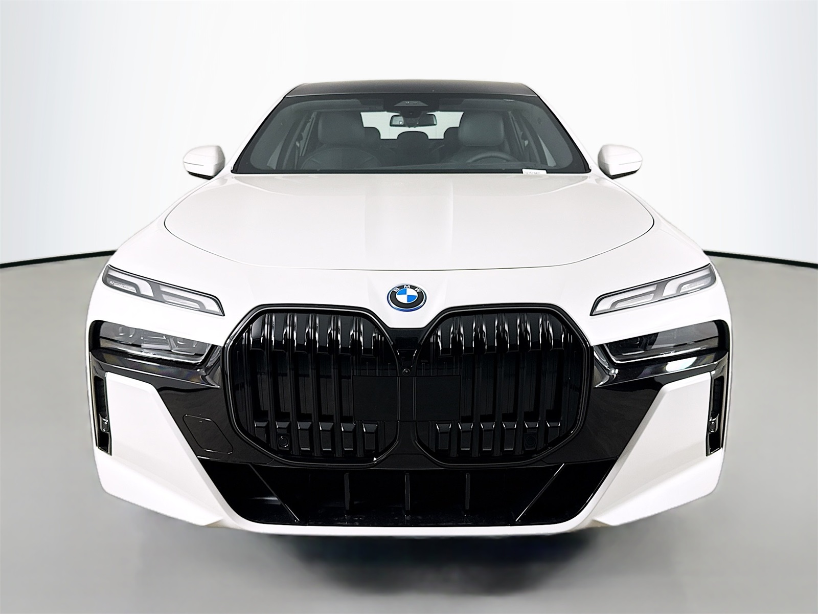 2025 Bmw i7 xDrive60 photo 2