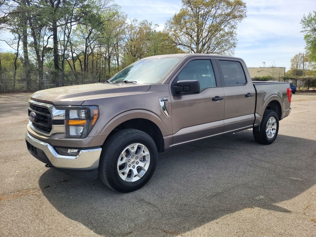 2023 Ford F-150 XLT photo 2