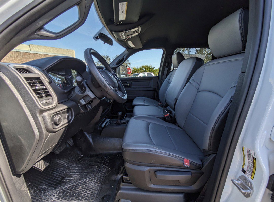 2024 Ram 5500 photo 4