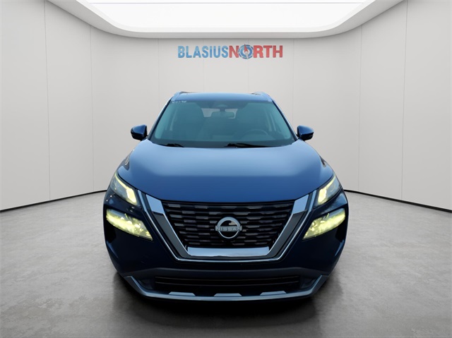 2023 Nissan Rogue SL photo 2