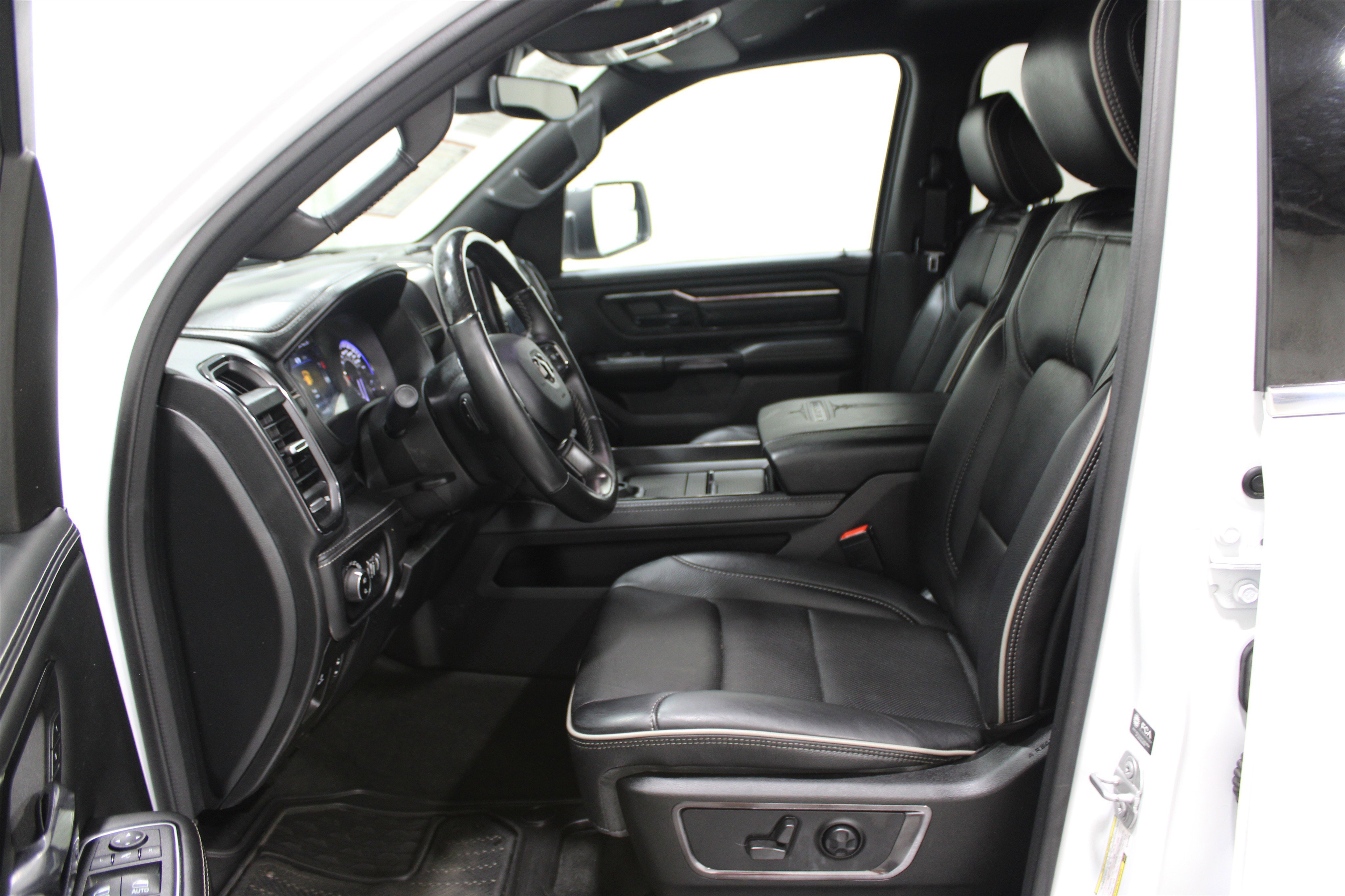 2022 Ram 1500 Limited photo 3