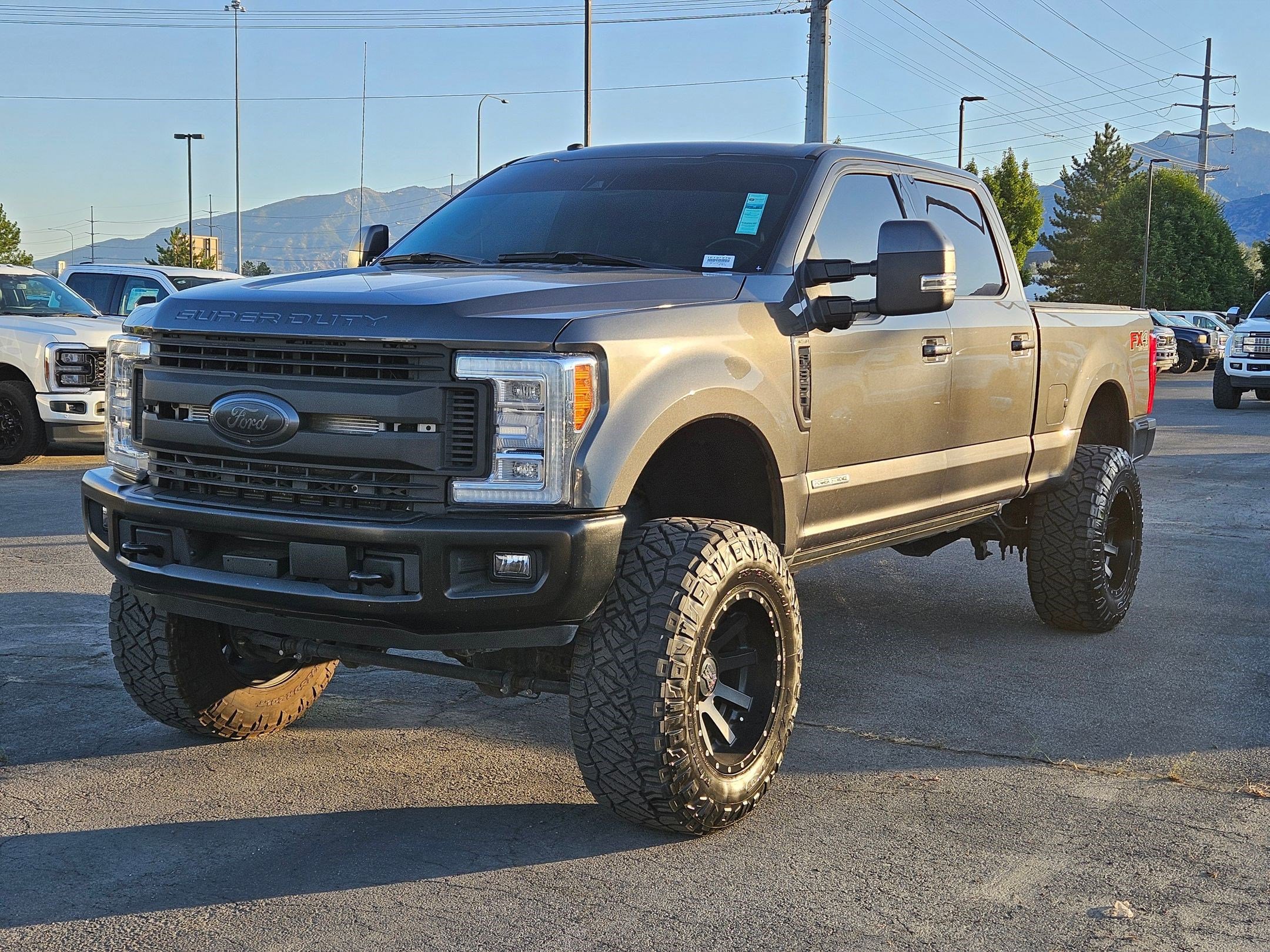 2017 Ford F-350 Lariat photo 7
