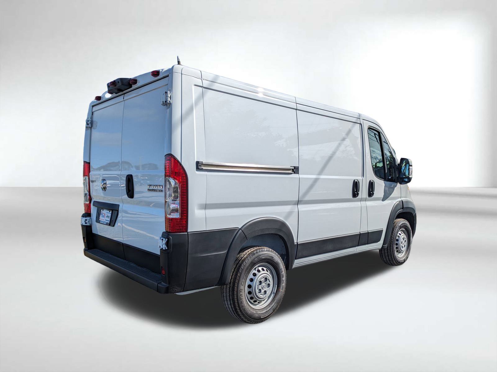 2026 Ram ProMaster 1500 Tradesman 1500 photo 3