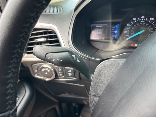 2022 Ford Edge SEL photo 23