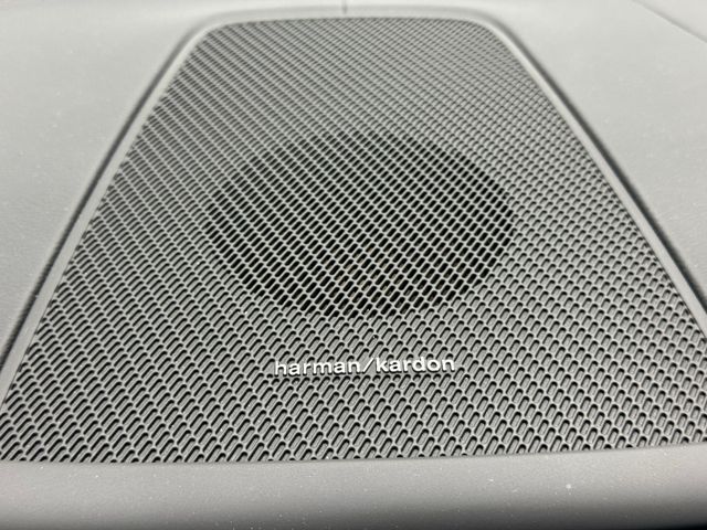 2022 Volvo XC60 B5 Inscription photo 36