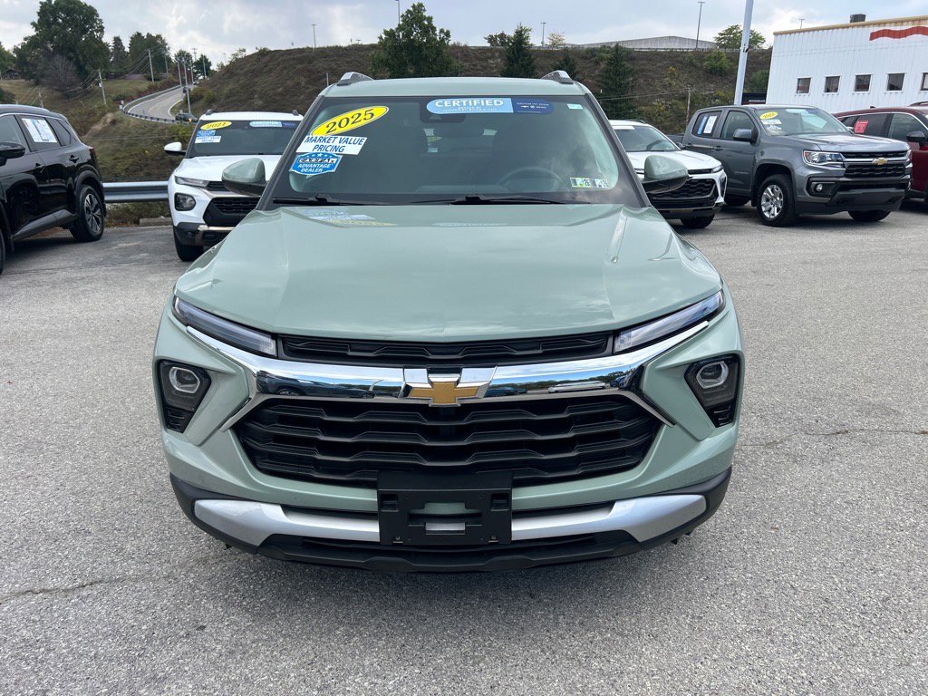 2025 Chevrolet Trailblazer LT photo 8