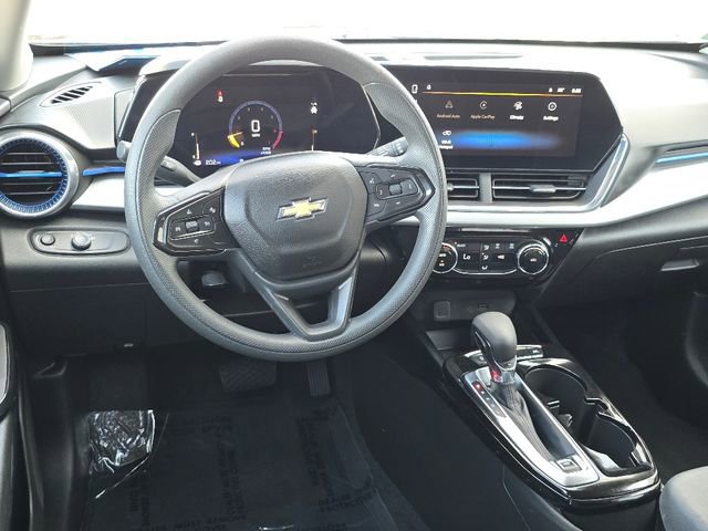 2024 Chevrolet Trax LT photo 9