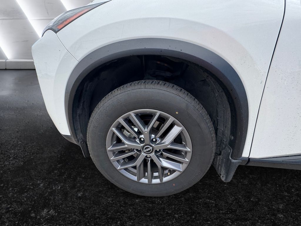 2023 Nissan Rogue S photo 24
