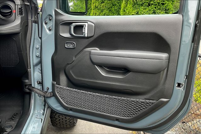 2025 Jeep Wrangler Rubicon photo 25
